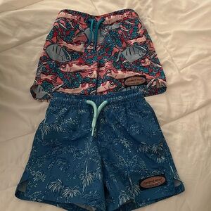 Vineyard Vines 2T swim trunks